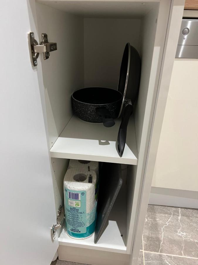 Apartment Near Metro & Netflix Wenen Buitenkant foto