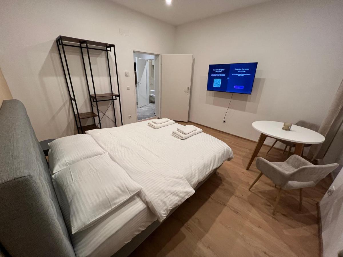 Apartment Near Metro & Netflix Wenen Buitenkant foto