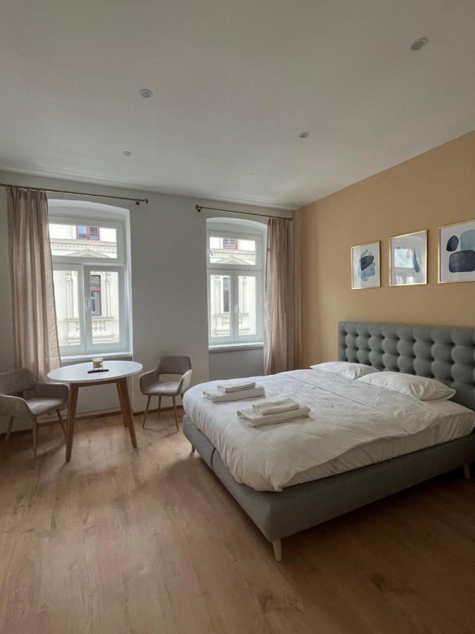 Apartment Near Metro & Netflix Wenen Buitenkant foto